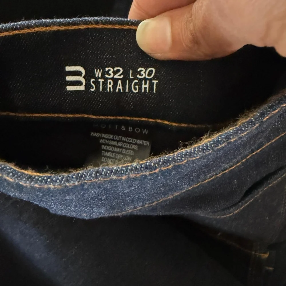 Mott & Bow Men's Dark Blue Jeans NWOT